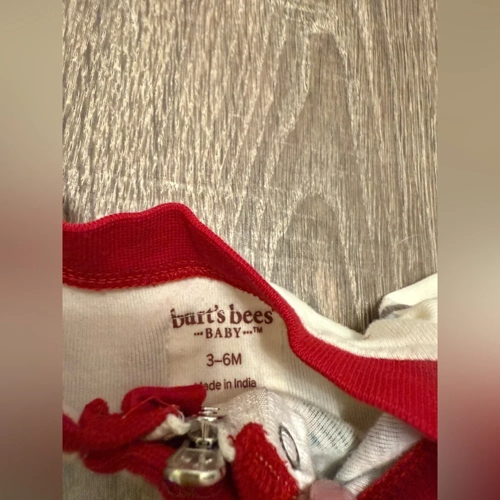 Burt’s Bees Baby Sleepers Footie Pajamas Halloween Christmas 0-6 Months